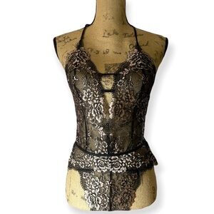 In Bloom by Jonquil - Two Tone Deep V-Neck Lace Teddy